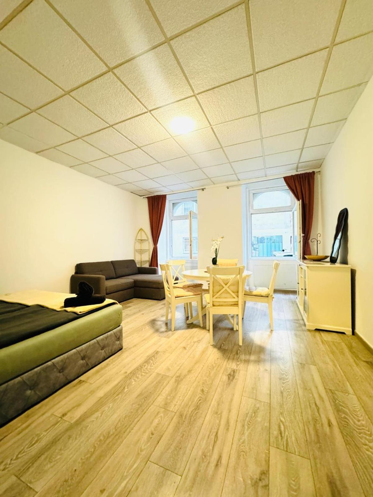 Amazing 2Br Apartment Near Praterstern فيينا المظهر الخارجي الصورة