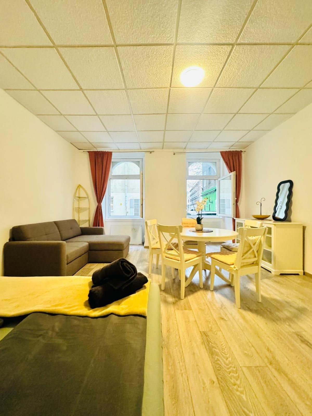 Amazing 2Br Apartment Near Praterstern فيينا المظهر الخارجي الصورة