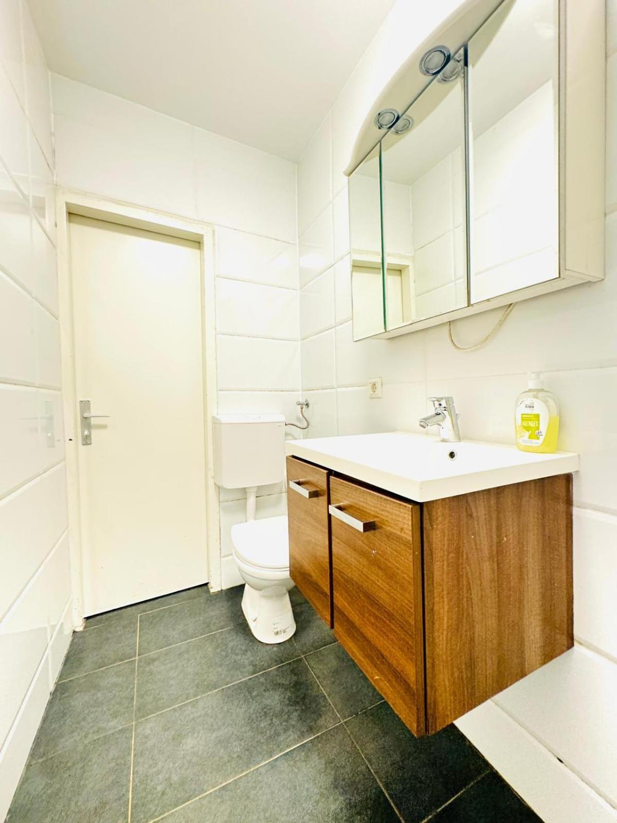 Amazing 2Br Apartment Near Praterstern فيينا المظهر الخارجي الصورة